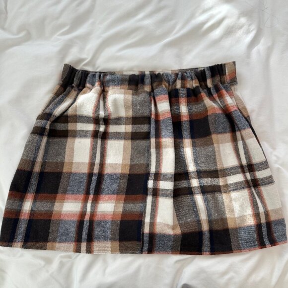 Plaid High-Waisted Wool-Feel Fall or Winter Mini Skirt 1X - Picture 6 of 12